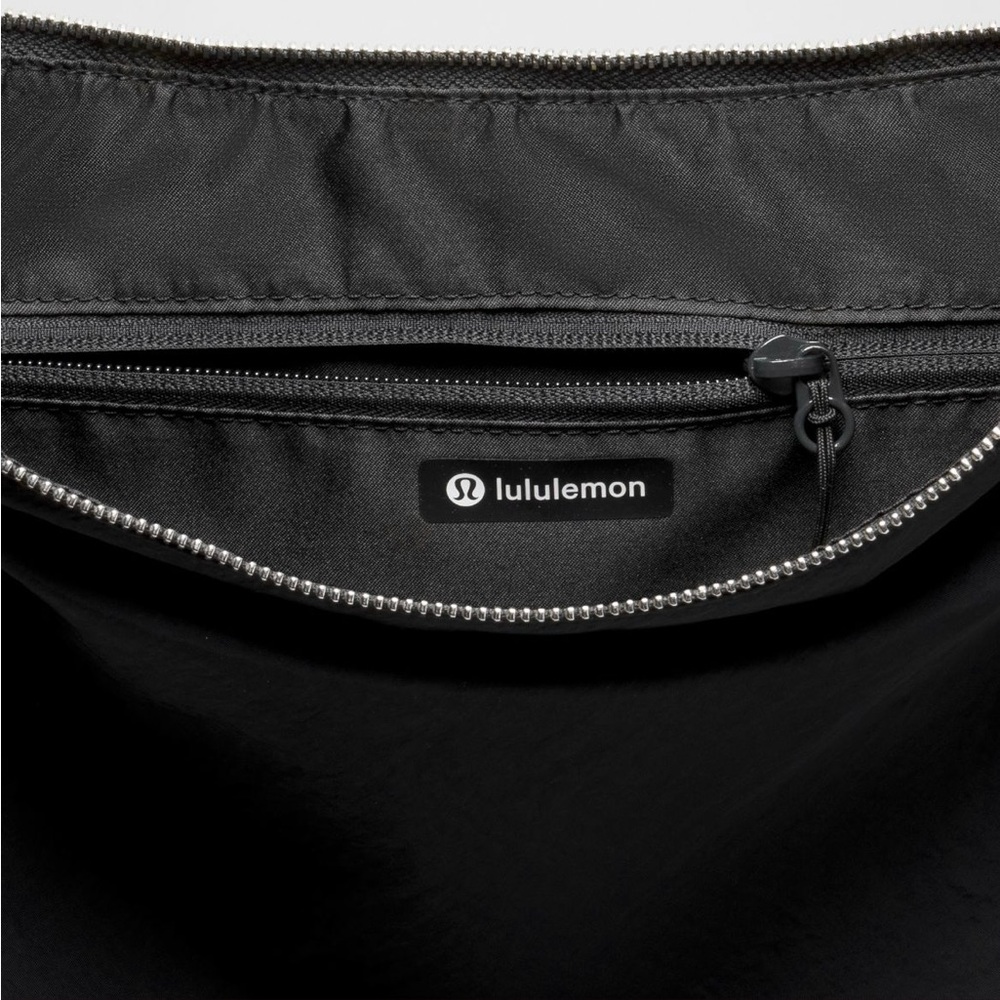 Lululemon Convertible Crossbody-  Black - Picture 5 of 11